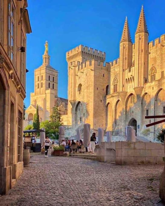 Le Saint-Lazare Appartement Au Calme Intra Muros Avignon Exterior foto